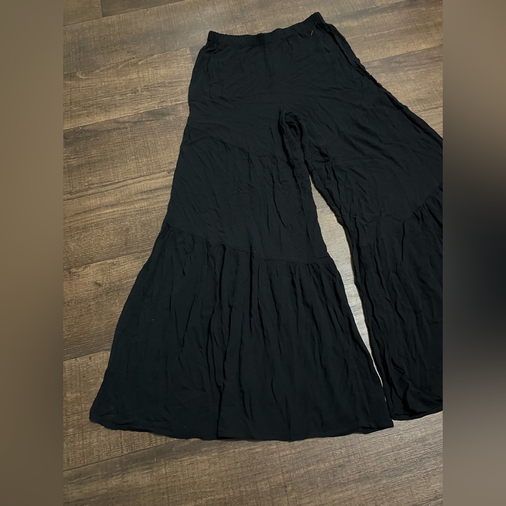 NWT BB Dakota by Steve Madden Elastic Waist Exaggerated Flare Pant Black Size M - Picture 5 of 11